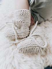 Organic cotton bow knit newborn booties with gift bag