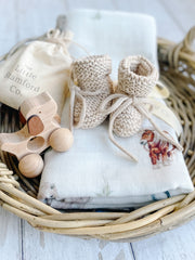 Organic cotton bow knit newborn booties with gift bag